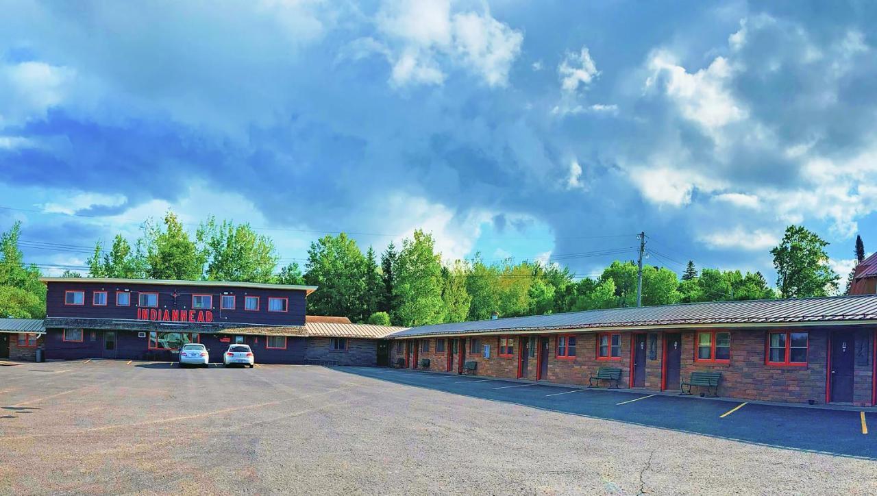 Indianhead Ironwood Hotel Exterior foto